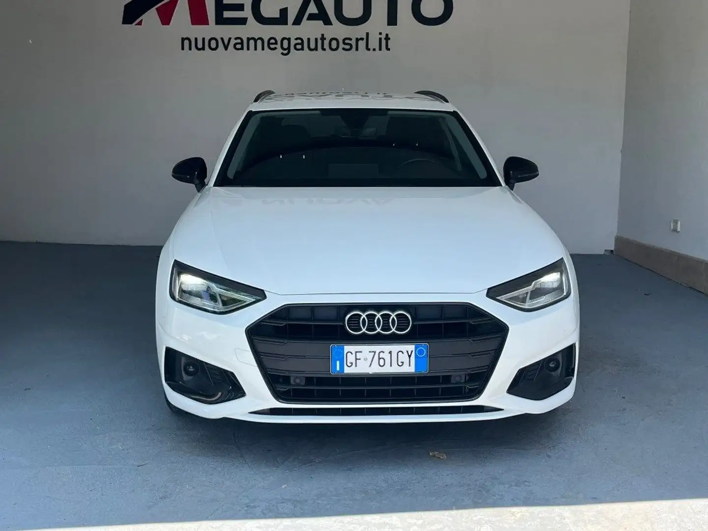 Audi A4 Avant 35 TDI/163 CV S tronic Business Advanced Blanc - 2