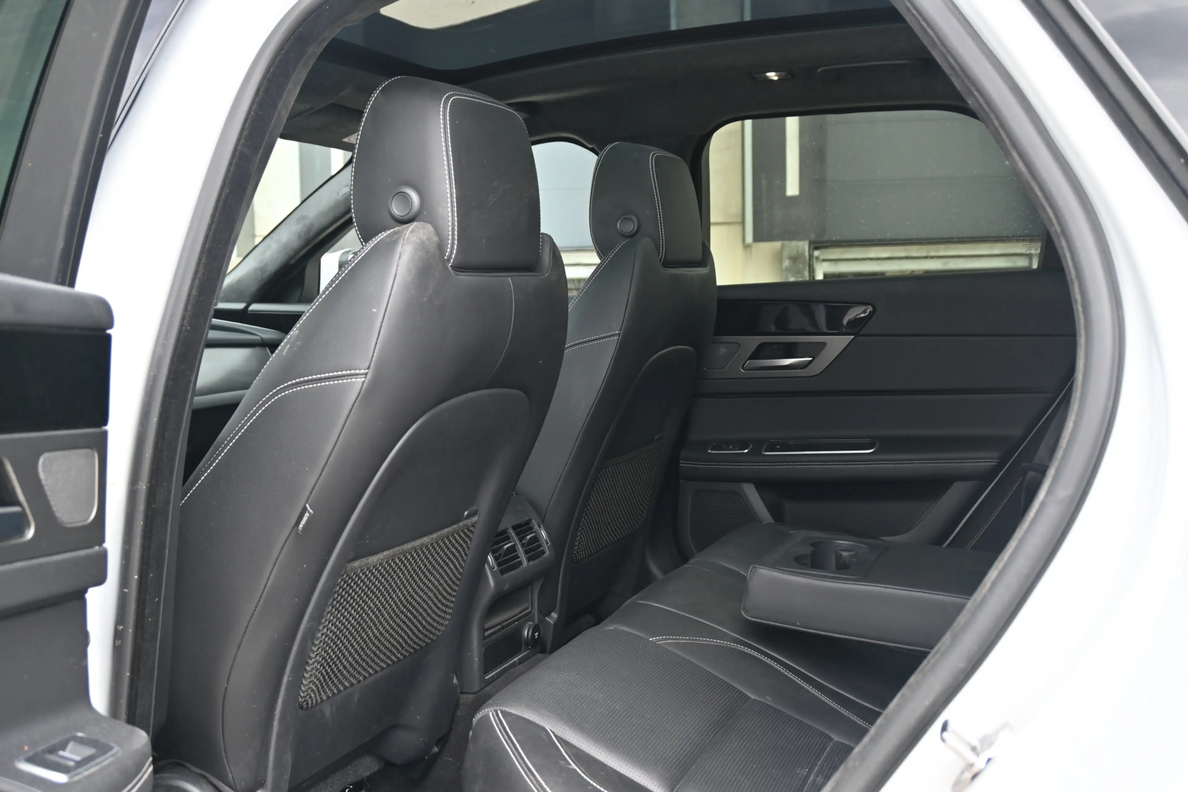 Jaguar XF Sportbrake 2.0t Chequered Flag — photo 7