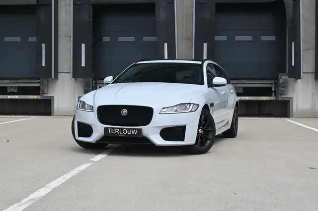 Jaguar XF Sportbrake 2.0t Chequered Flag