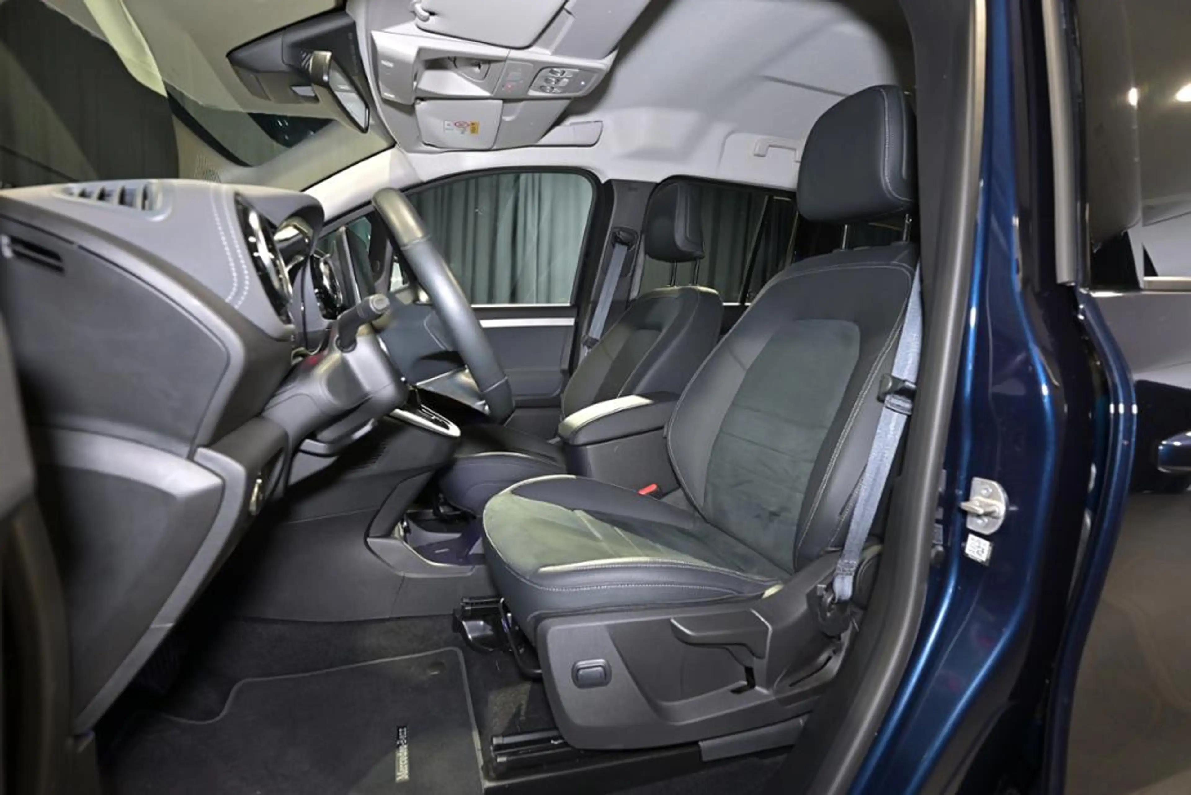 Mercedes-Benz T-Class T 180 d PROGRESSIVE Klima NAVI LED Kamera AUT LM — photo 4