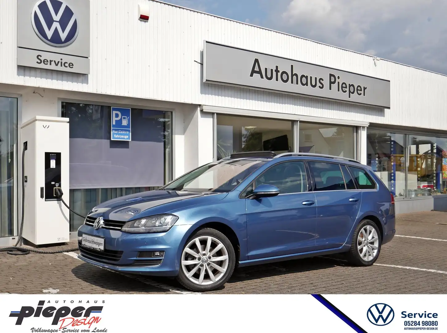 Volkswagen Golf Variant VII 1.4 TSI Highline AHK Pano Xenon Keyless 110... Blau - 1