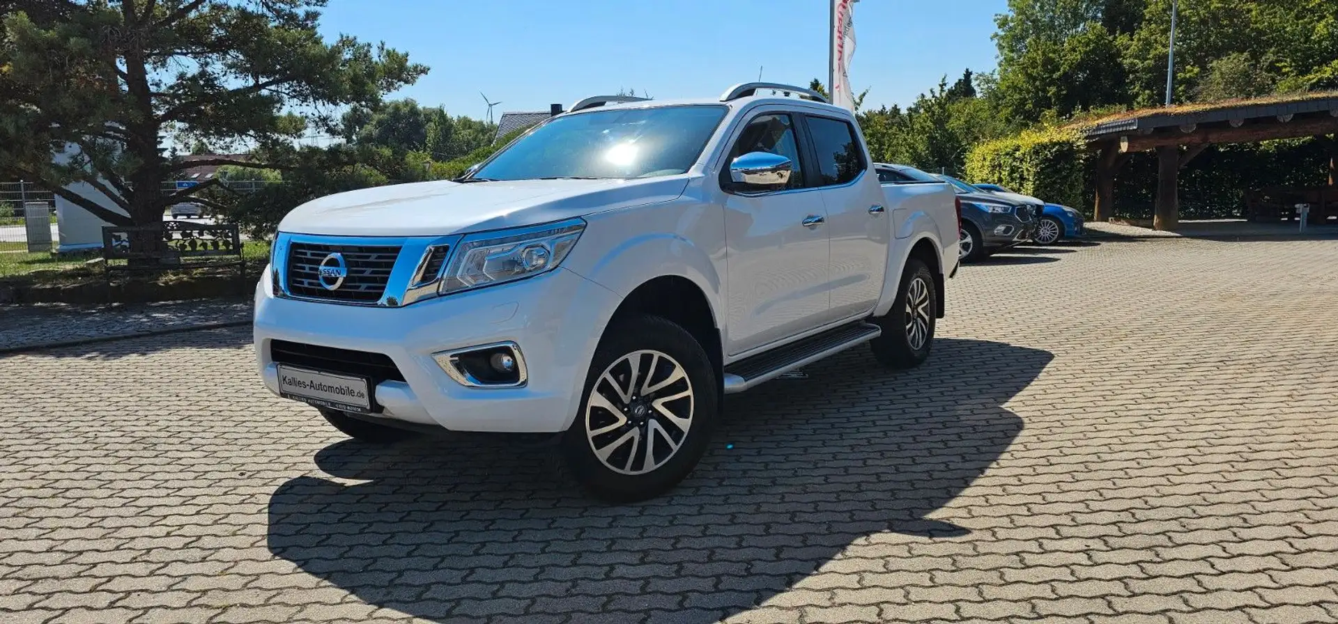 Nissan Navara NP300 Tekna Double Cab 4x4 Blanc - 1