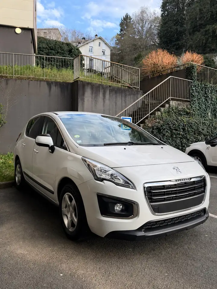 Peugeot 3008 1.6 HDi 115ch FAP Access