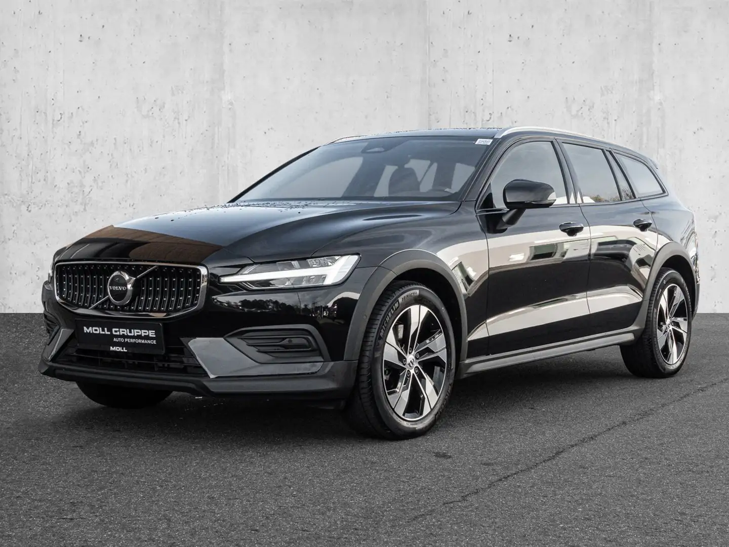 Volvo V60 V 60 Cross Country B4 AWD Plus LED Schwarz - 2