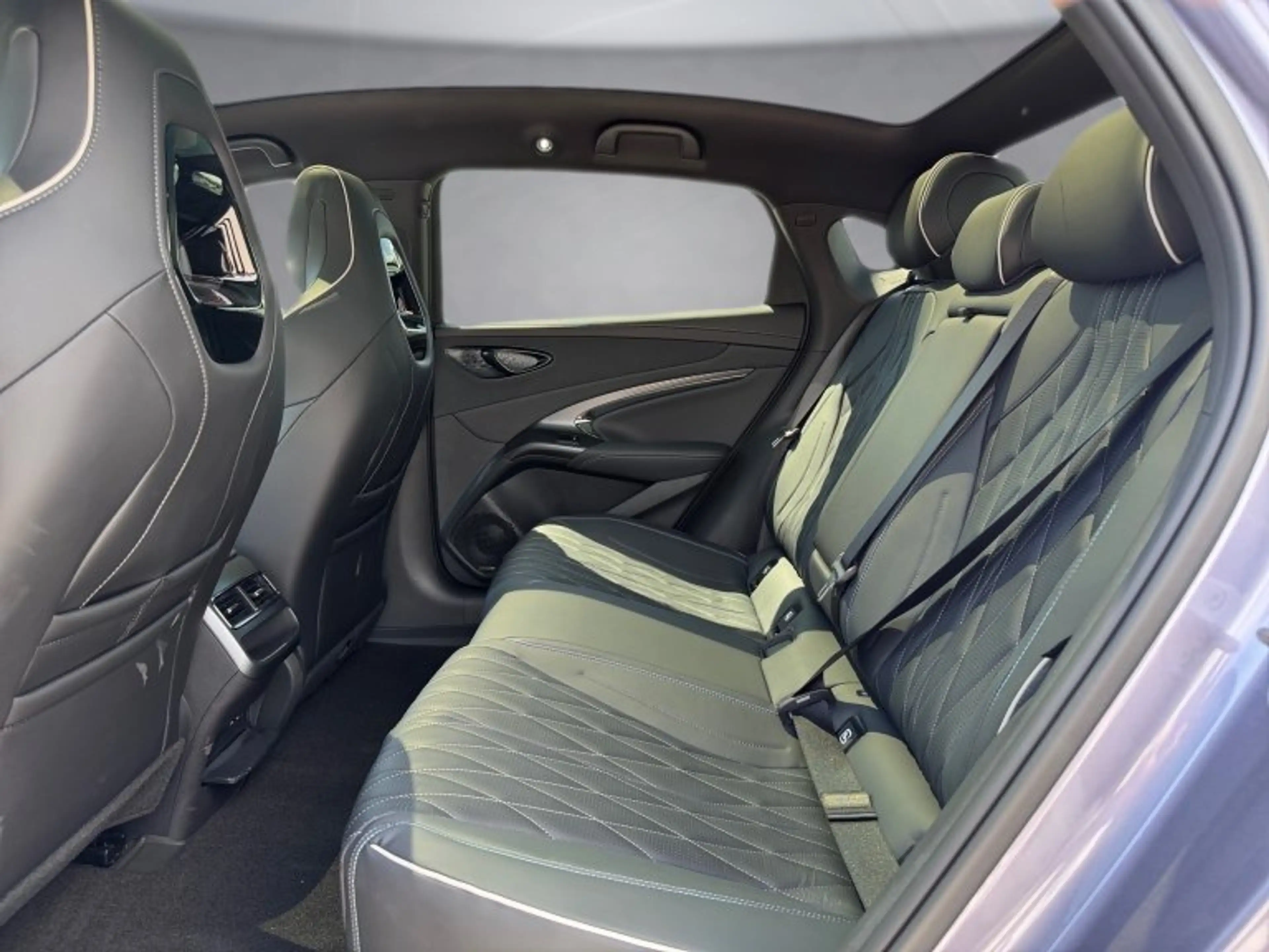 BYD Seal Design MY26 — photo 12