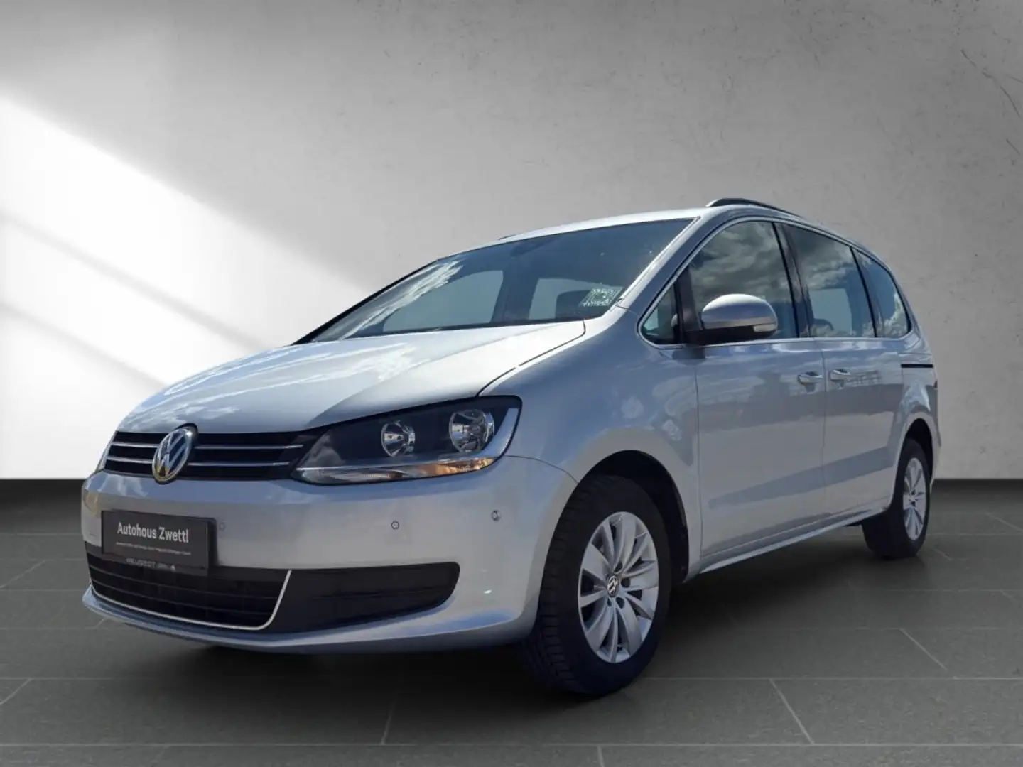 Volkswagen Sharan Comfortline SCR 2,0 TDI DSG Argintiu - 1