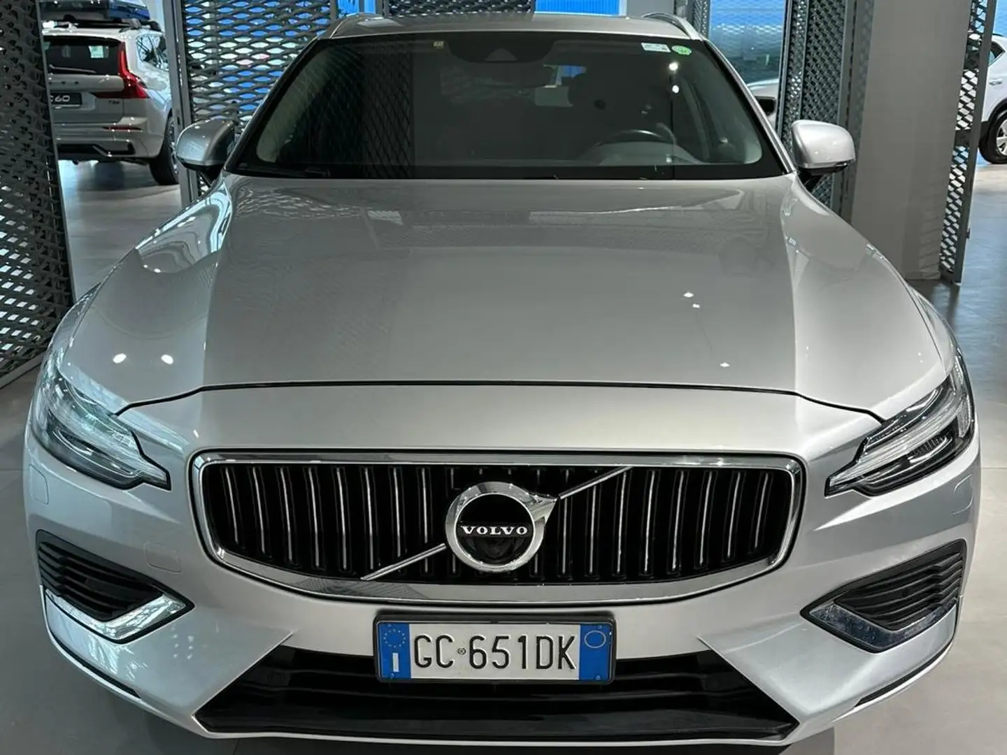 Volvo V60 2.0 T6 phev Inscription awd auto my21 Zilver - 2