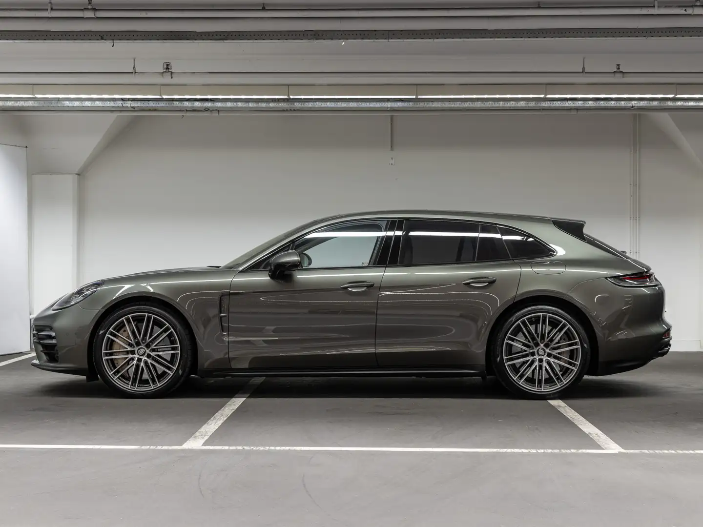 Porsche Panamera Turbo S E-Hybrid Sport Turismo Groen - 2
