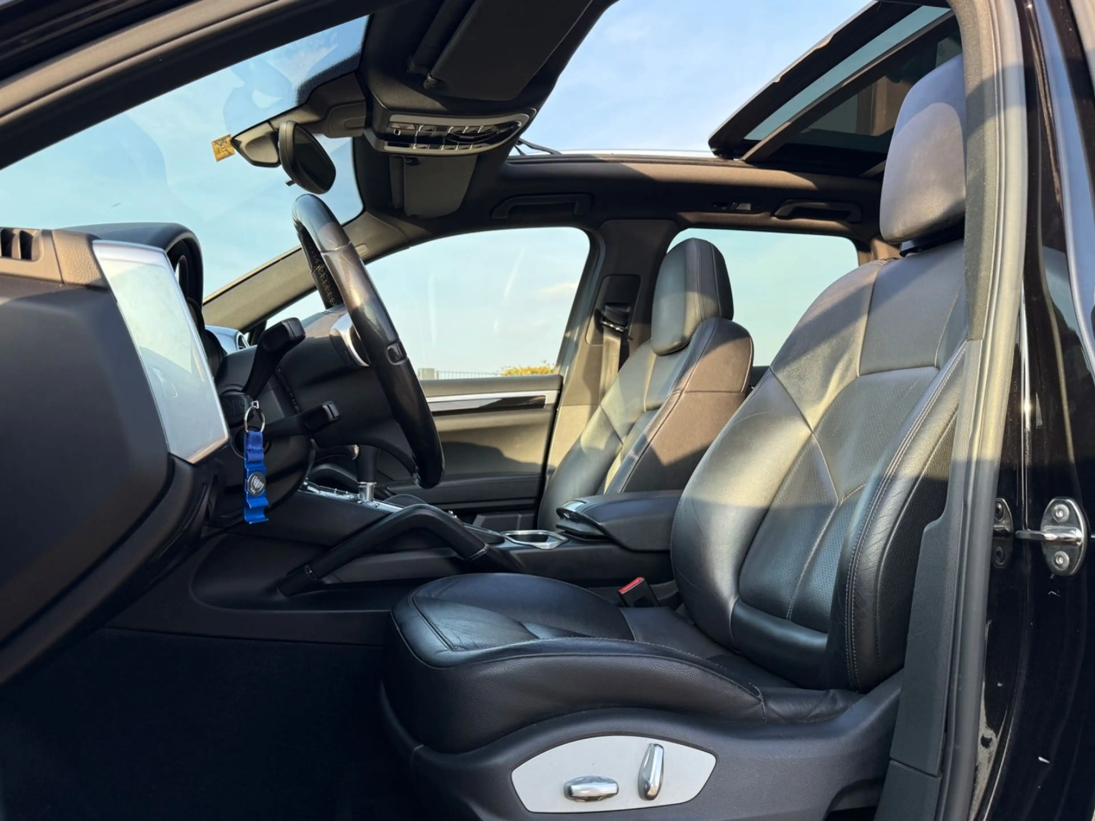 Porsche Cayenne Diesel 3.0*Pano*E.AHK*LEDER* — photo 13