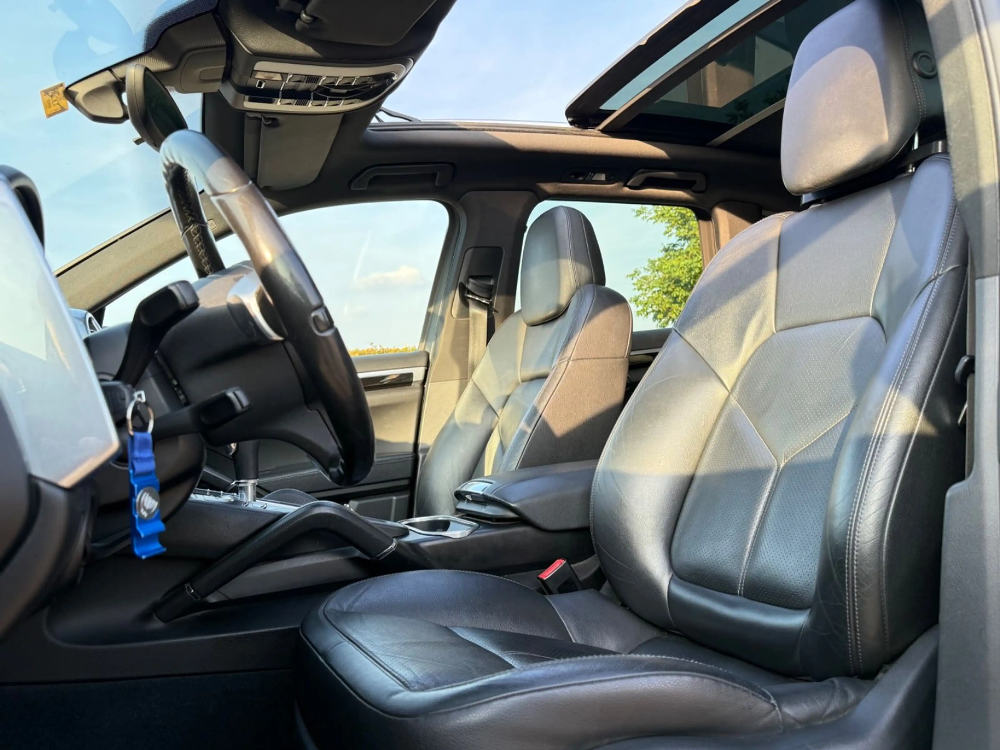 Porsche Cayenne Diesel 3.0*Pano*E.AHK*LEDER* — photo 14