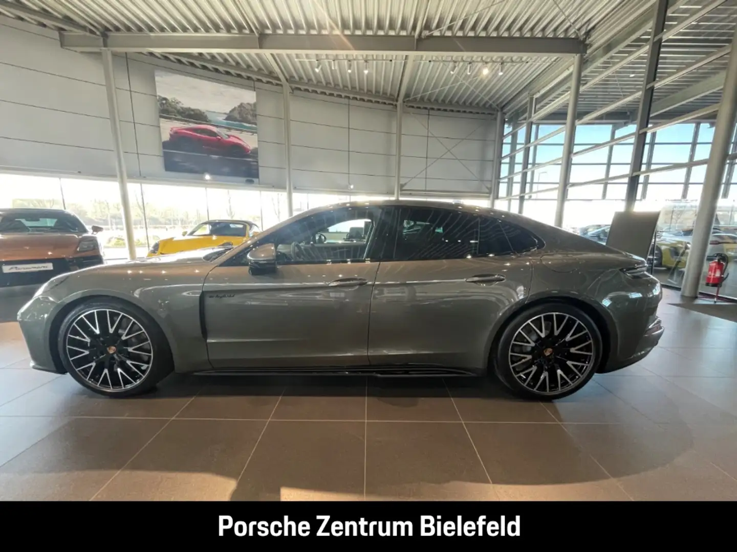 Porsche Panamera 4S E-Hybrid Surround-View Luftfederung Grün - 2