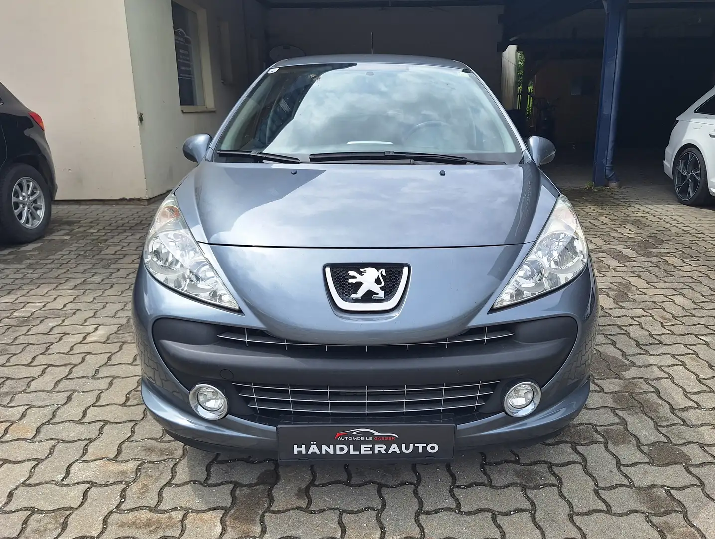 Peugeot 207 Active 1,4 Gris - 2
