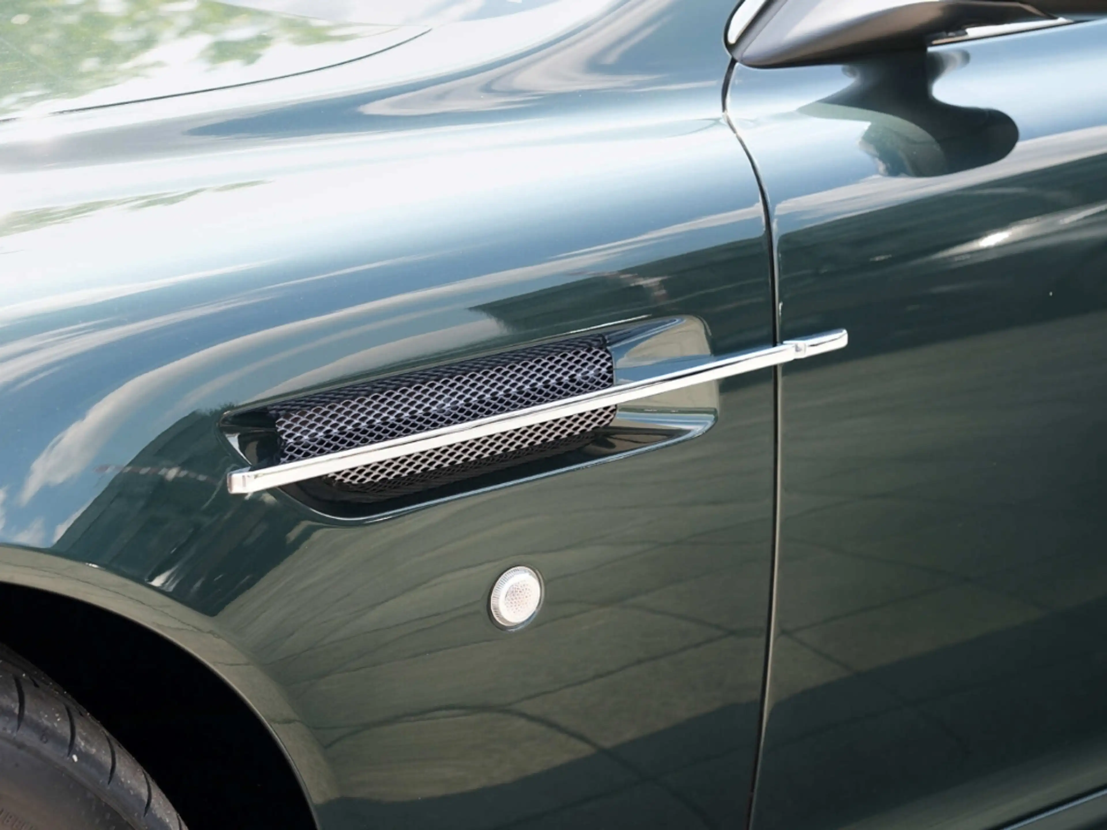 Aston Martin DB9 Ghilles Green / Sandstorm nur 21699km — photo 13