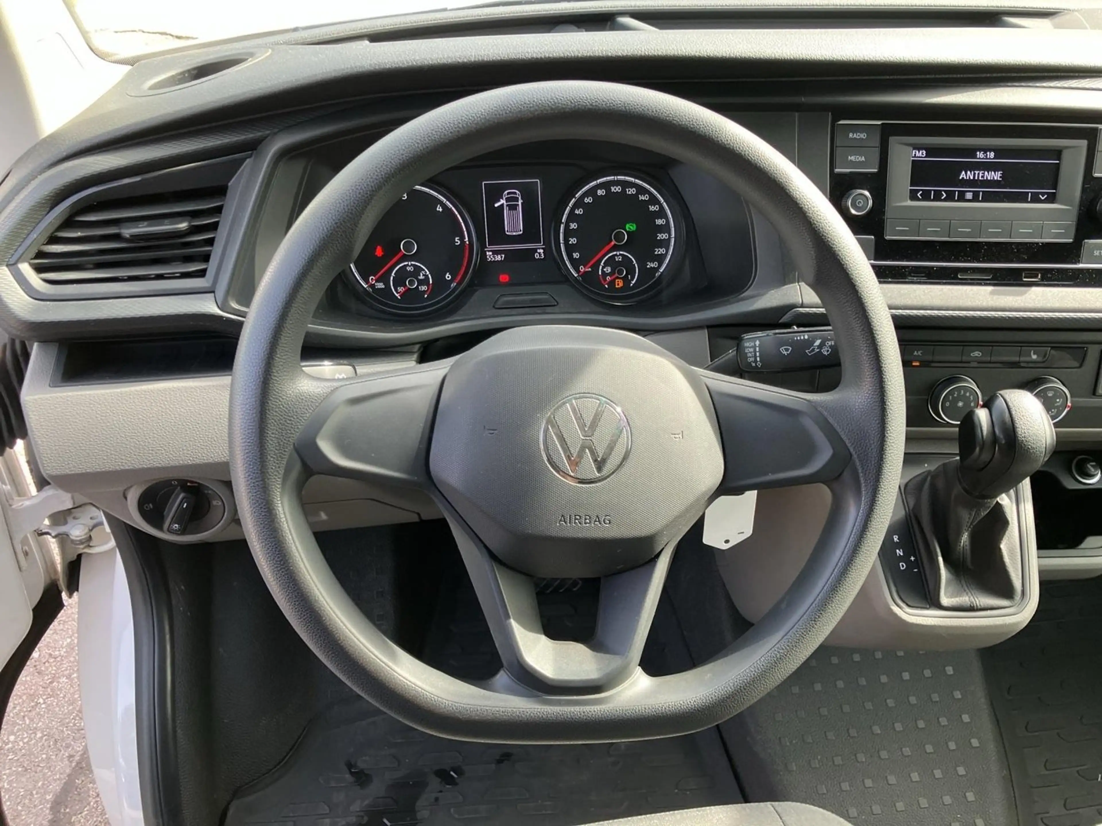 Volkswagen T6.1 Transporter VW Transporter T6.1 Kastenwagen TDI — photo 10