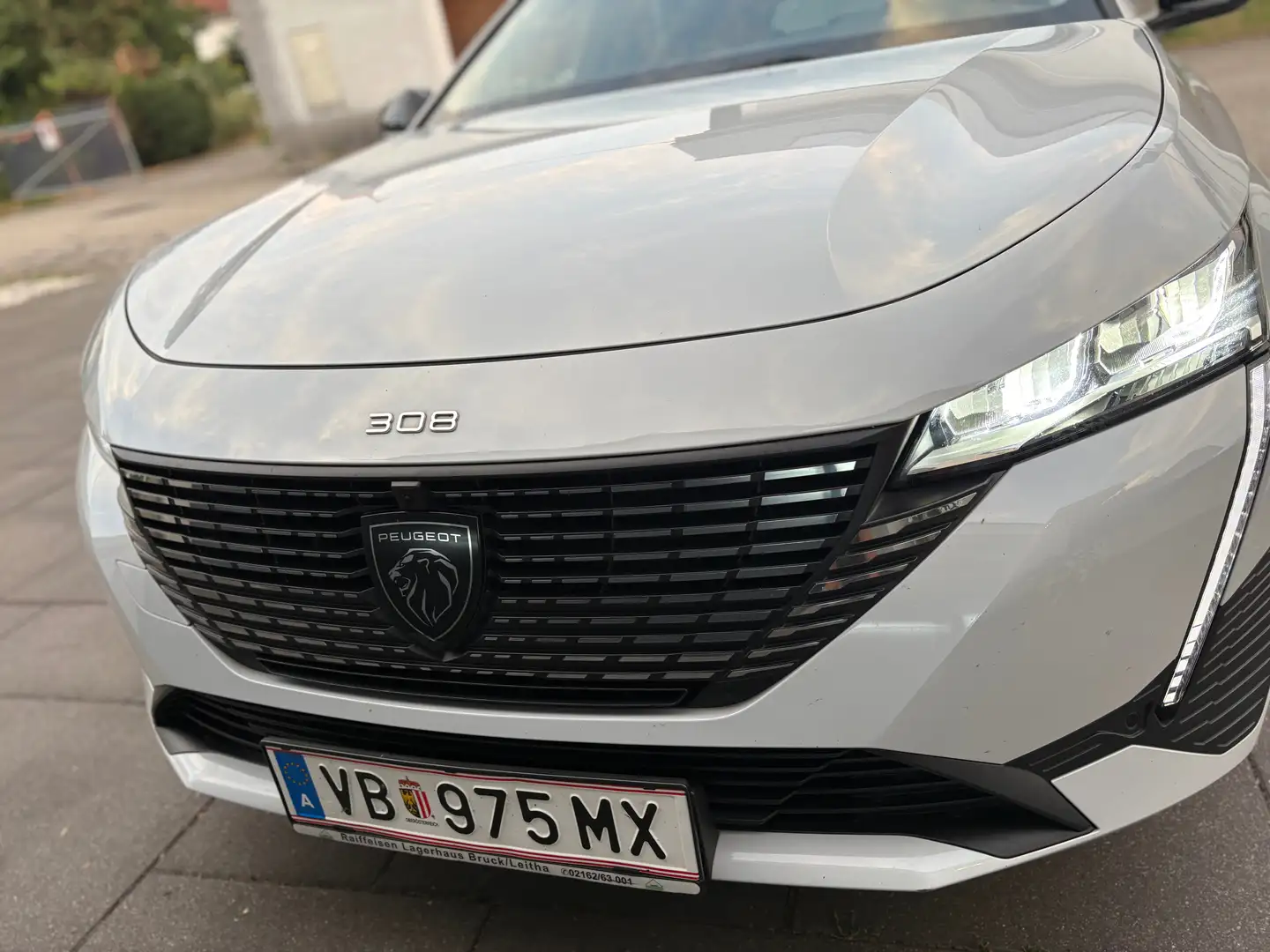 Peugeot 308 308 SW BlueHDi 130 S Weiß - 2