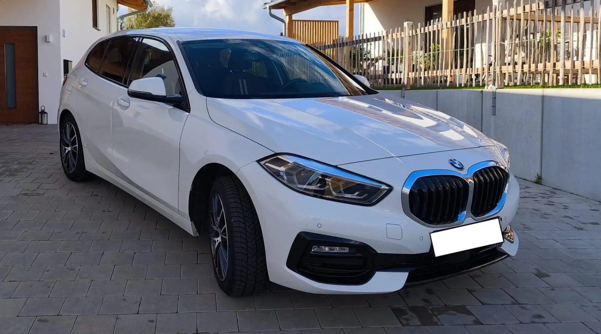 BMW 118 118i Aut. Sport Line Weiß - 2