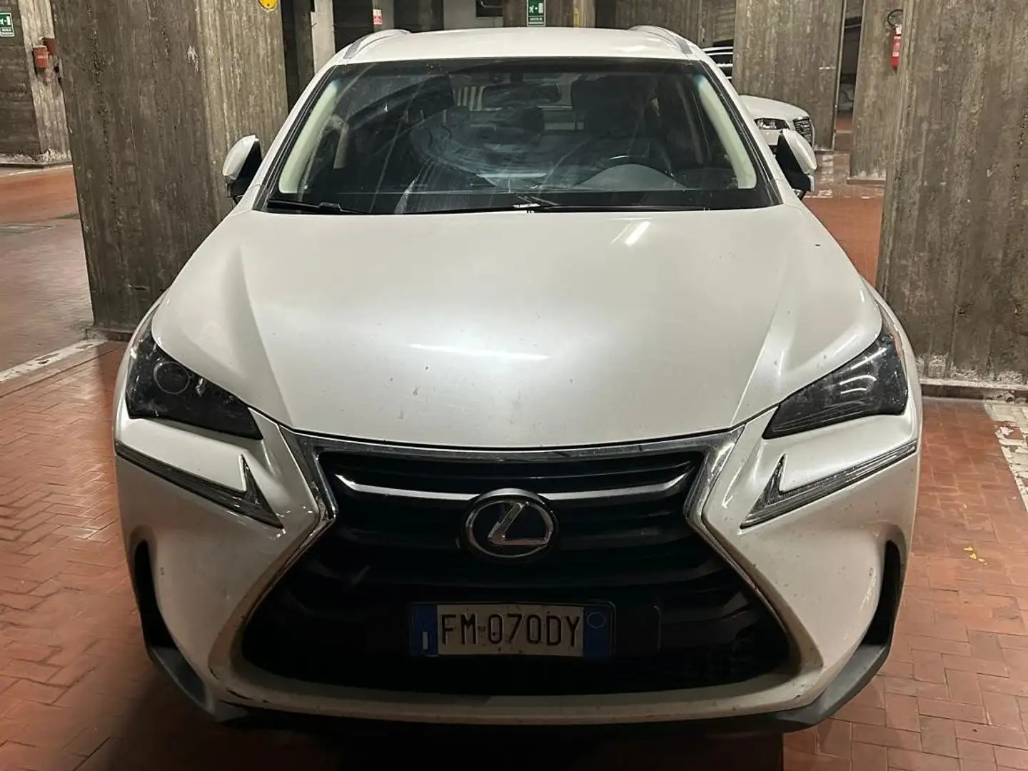 Lexus NX 300 NX I 2014300h 2.5 Executive 4wd cvt Bianco - 2