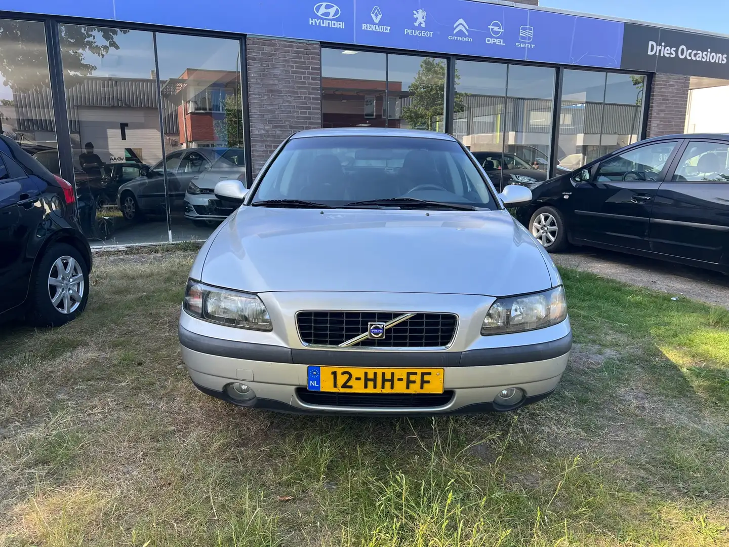 Volvo S60 2.4 Edition automaat Zeer nette staat! Grijs - 2
