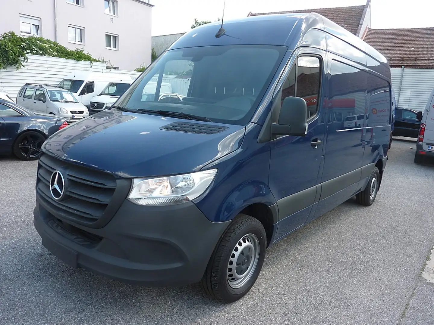 Mercedes-Benz Sprinter Sprinter Nr. *35* Blau - 1