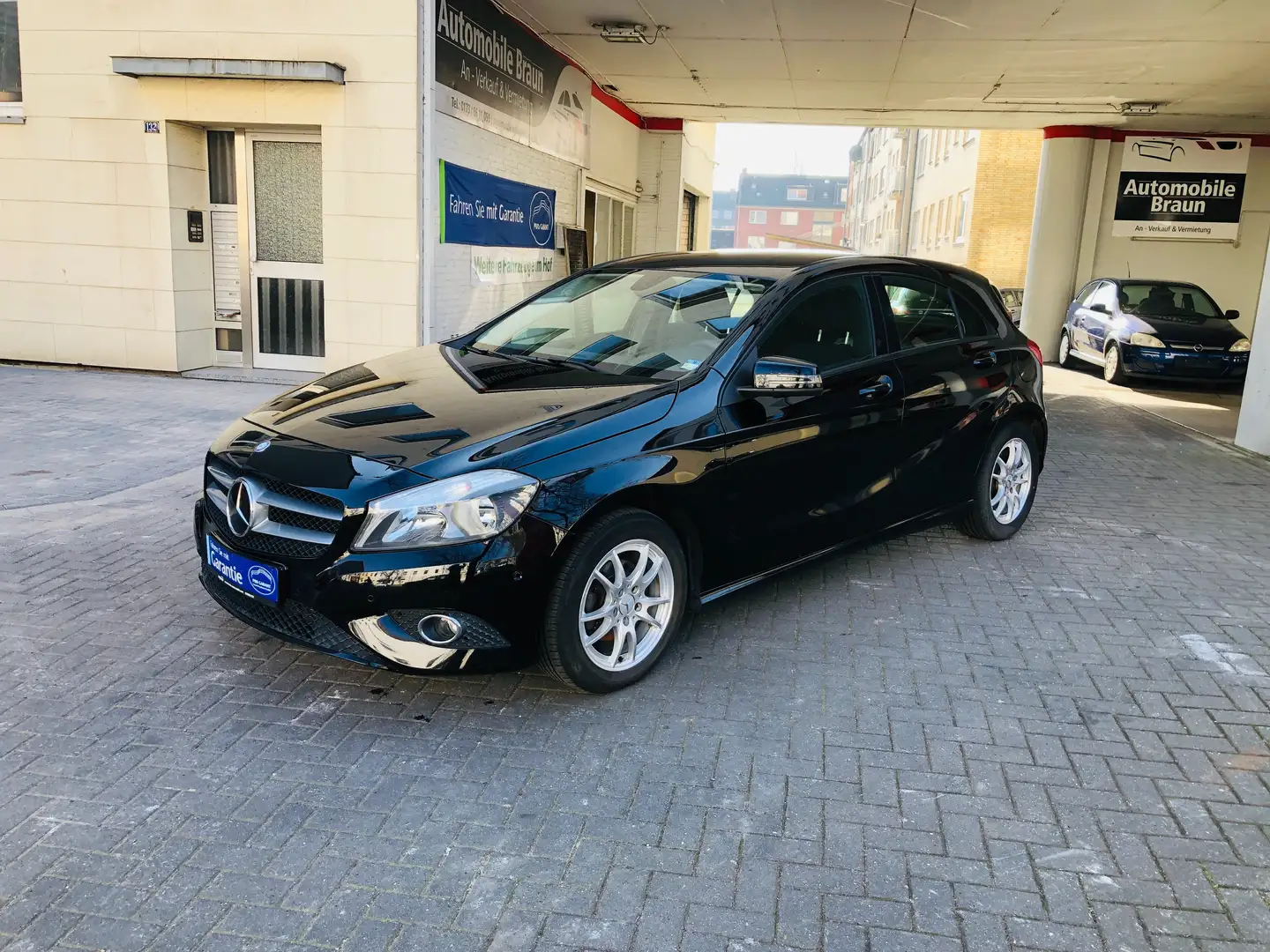 Mercedes-Benz A 180 A 180 CDI / d BlueEfficiency(176.012)KLIMAAUT+NAVI Noir - 1