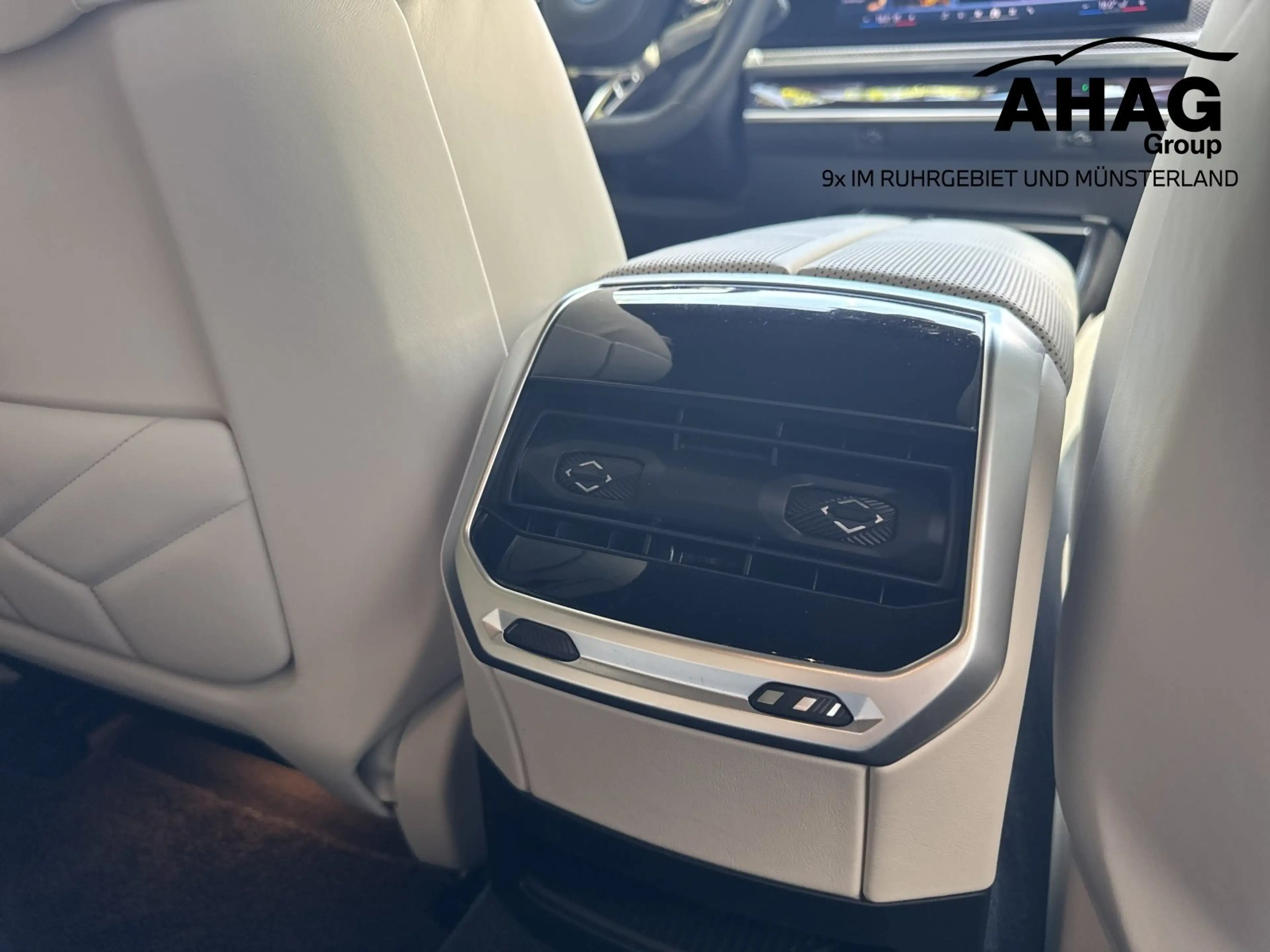 BMW i7 xDrive60 TwoTone Lack - UPE 204T€ — photo 9