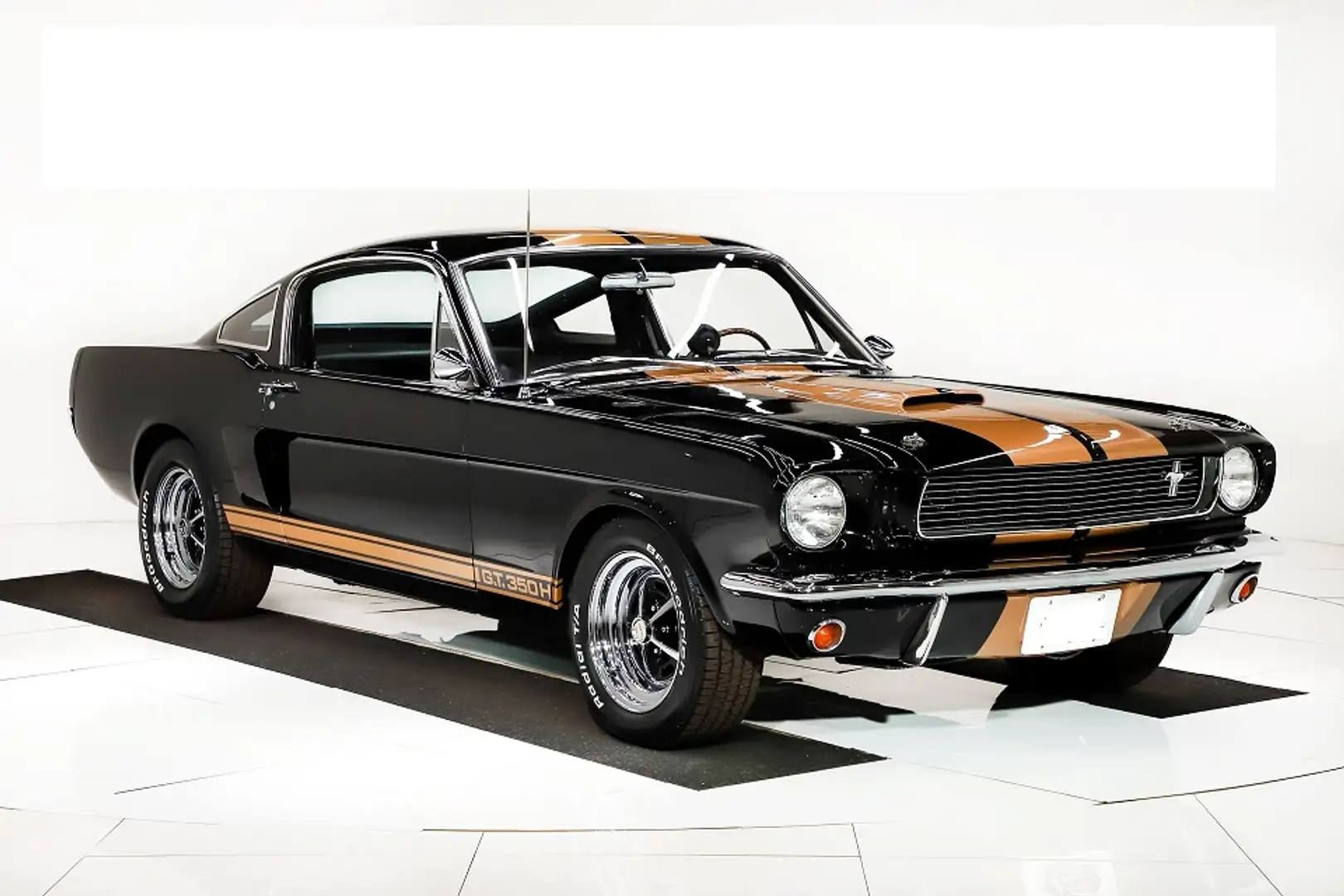 Ford Mustang Shelby Tribute - 1