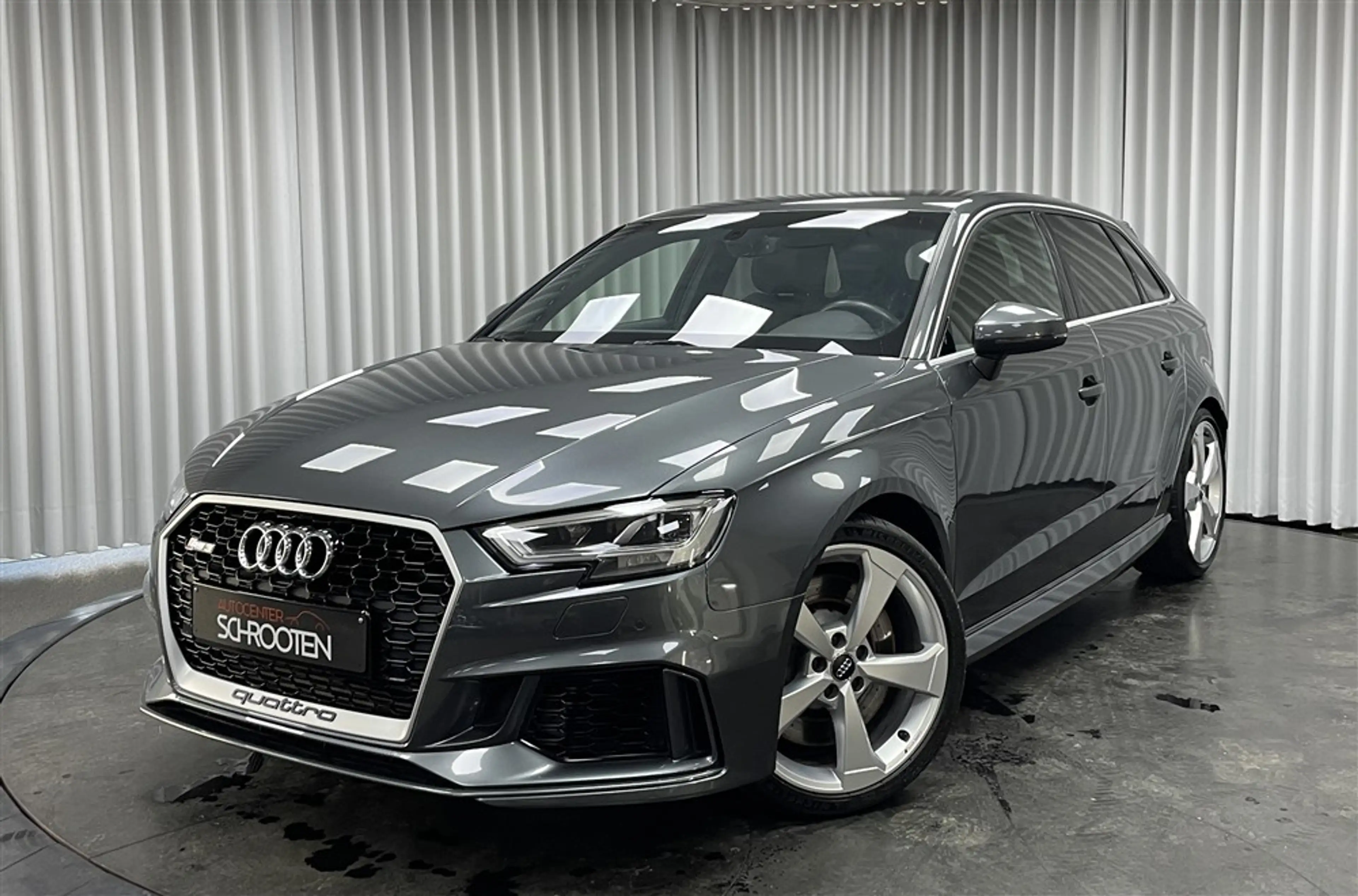 Audi RS3 2.5TFSI QUATTRO