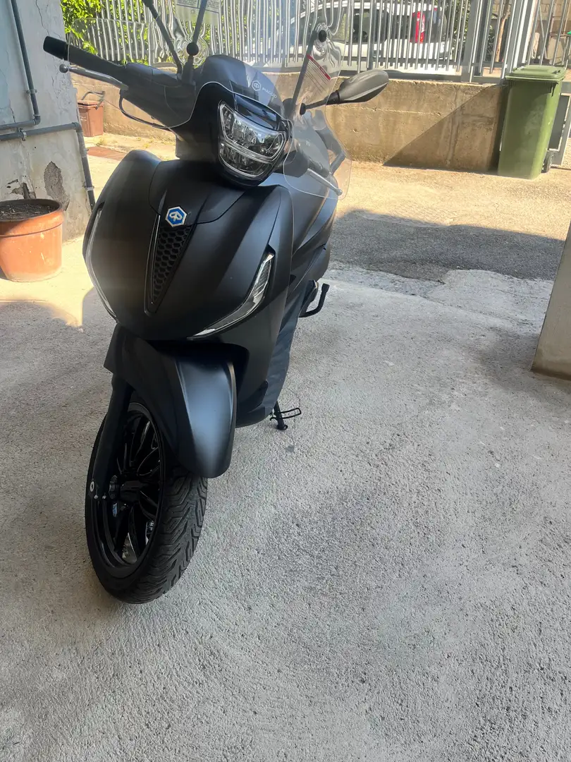 Piaggio Beverly 300 Hpe Nero - 2