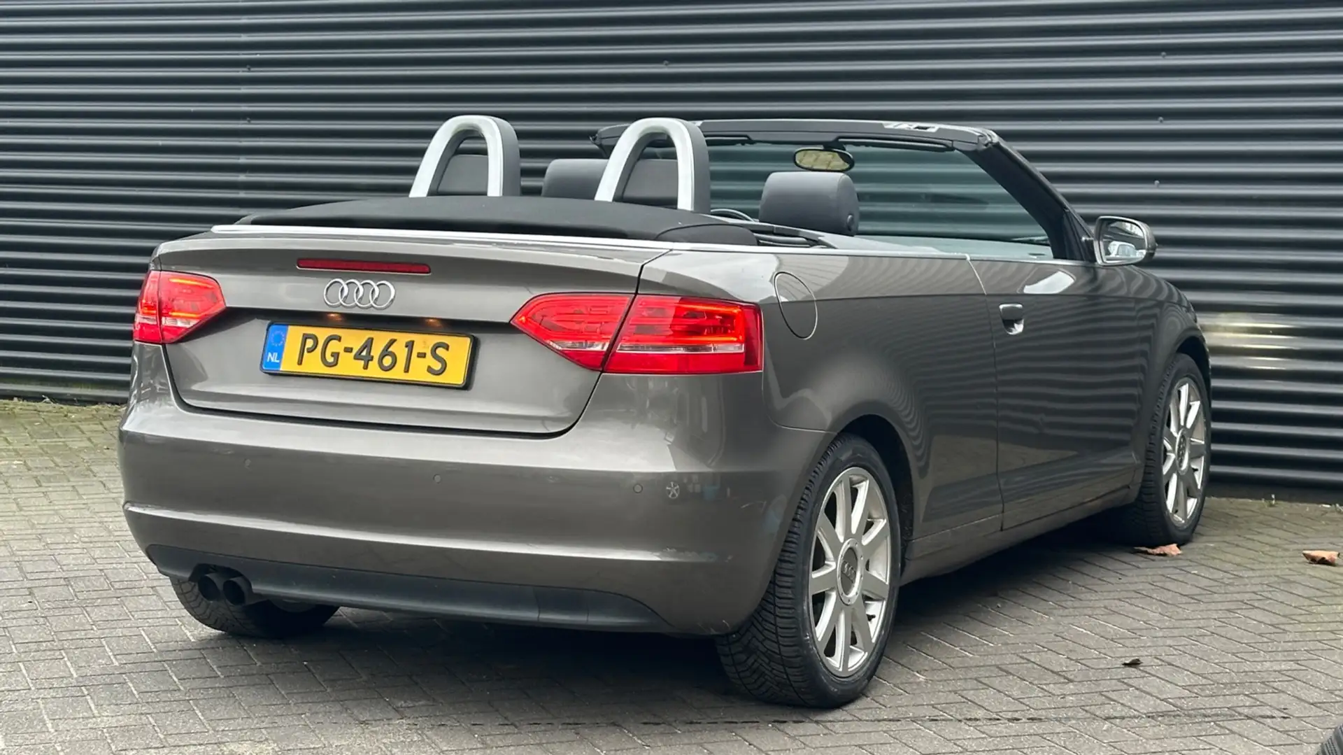 Audi A3 Cabriolet 1.8 TFSI Pro Line | Navigatie | Xenon | Grau - 2