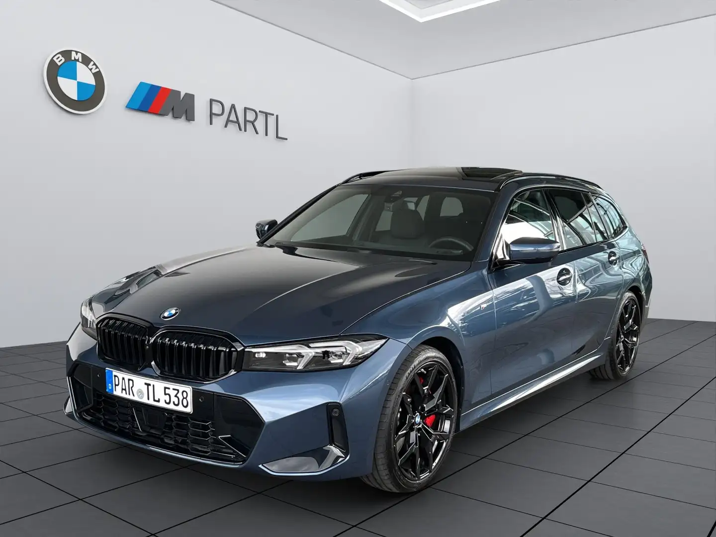BMW 320 d xDrive Touring M-Sport-Pro PANO AHK ACC 360° Blau - 1
