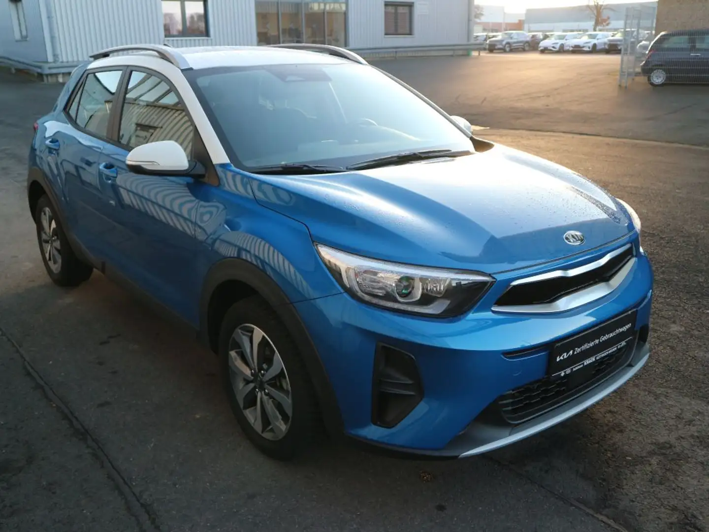 Kia Stonic 1.0 T-GDI 100 OPF Vision Blau - 2