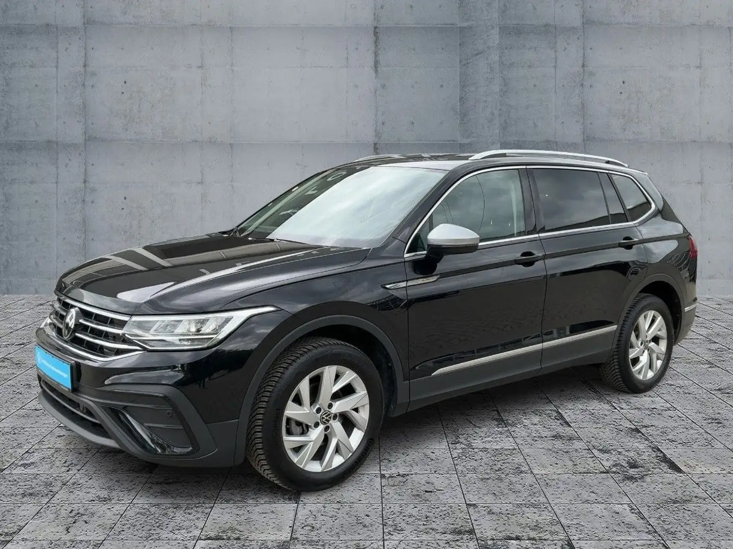 Volkswagen Tiguan Allspace 2.0 TDI DSG LIFE LED+NAVI+AHK+7S Zwart - 2