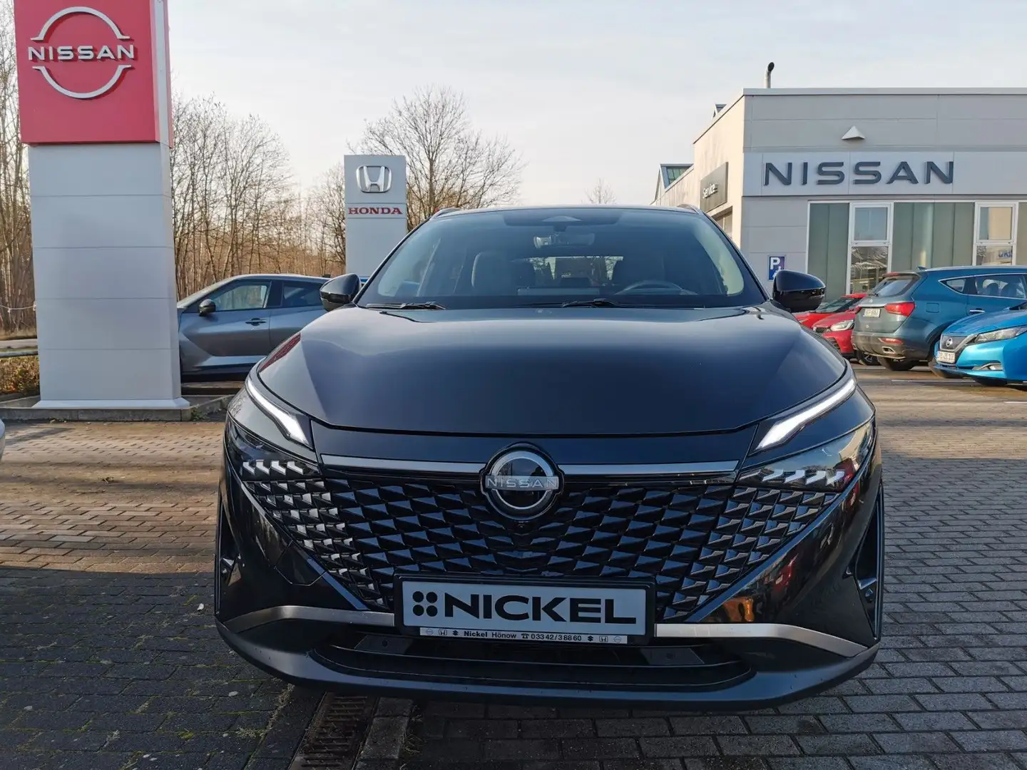 Nissan Qashqai 1.3 DIG-T MHEV 158PS Xtronic N-Connecta Schwarz - 2