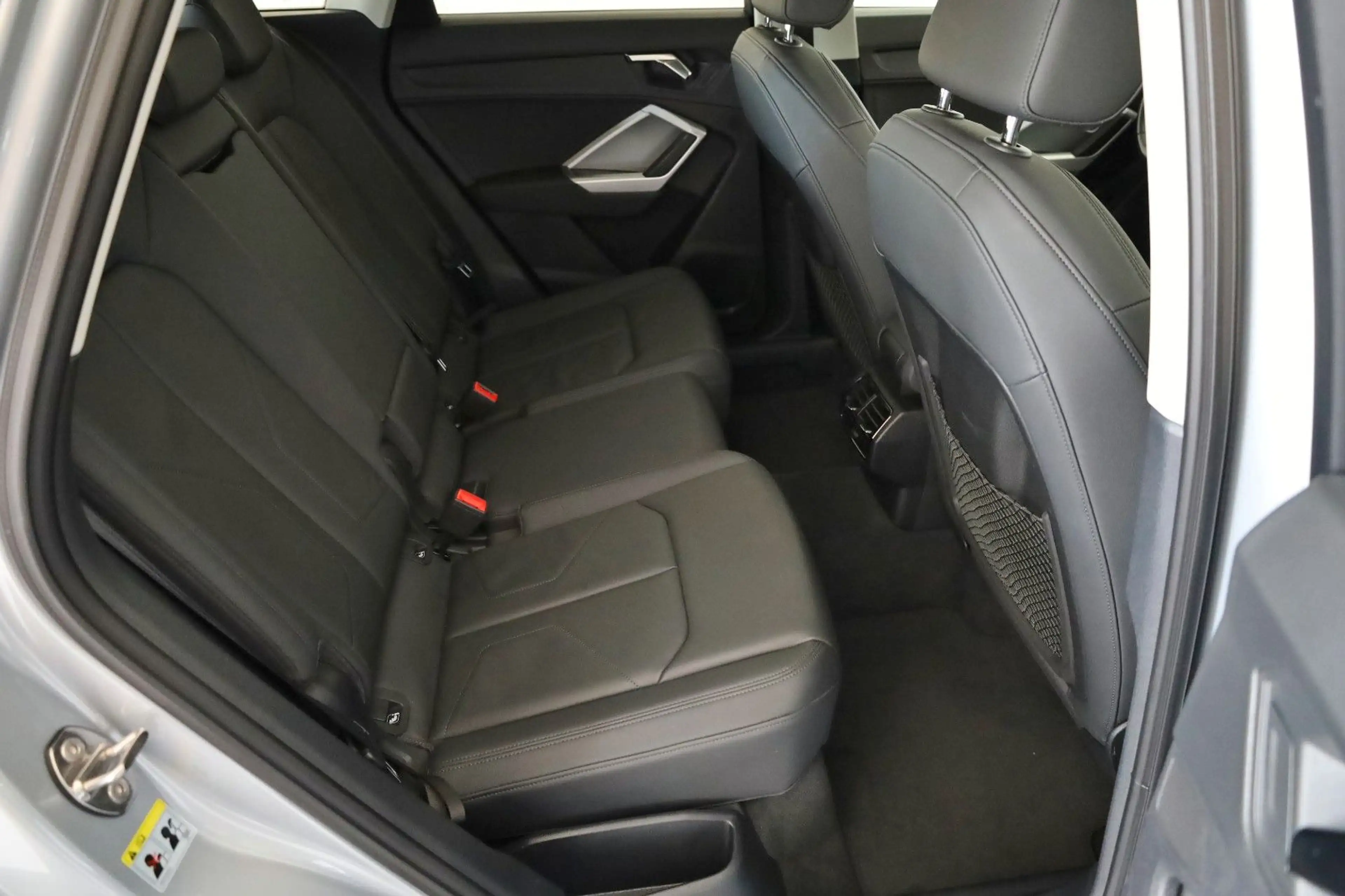 Audi Q3 35 TDI Advanced,Leder,Navi,LED,Keyless,AHK el — photo 6