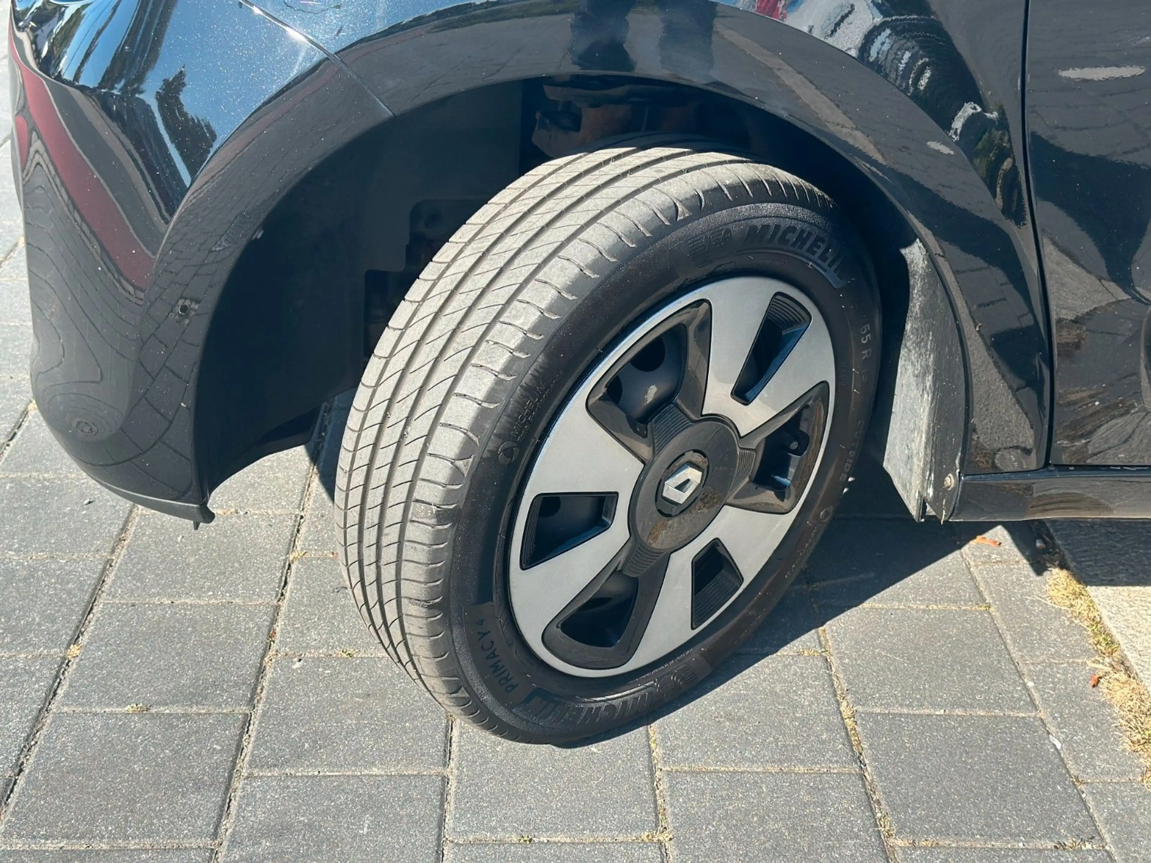 Renault Twingo Limited / 1. Hand / Scheckheft / 90 PS — photo 9
