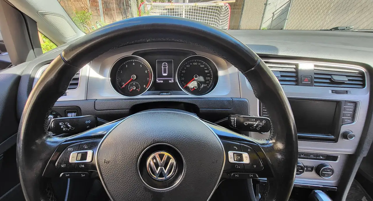 Volkswagen Golf снимка Volkswagen Golf