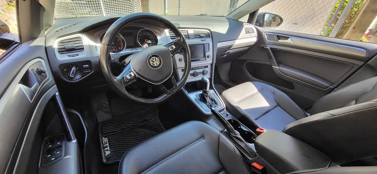 Volkswagen Golf снимка Volkswagen Golf