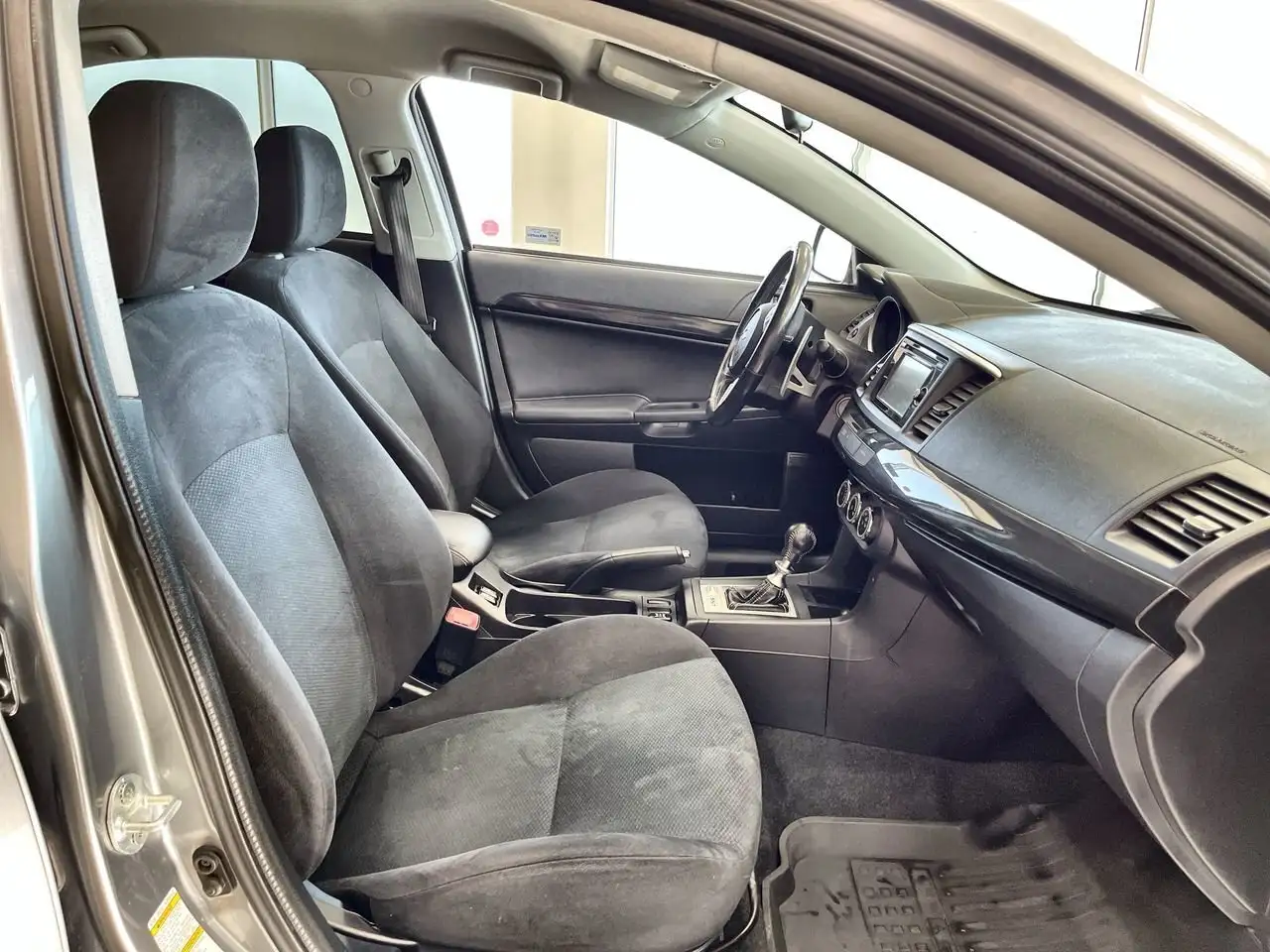 Mitsubishi Lancer снимка Mitsubishi Lancer