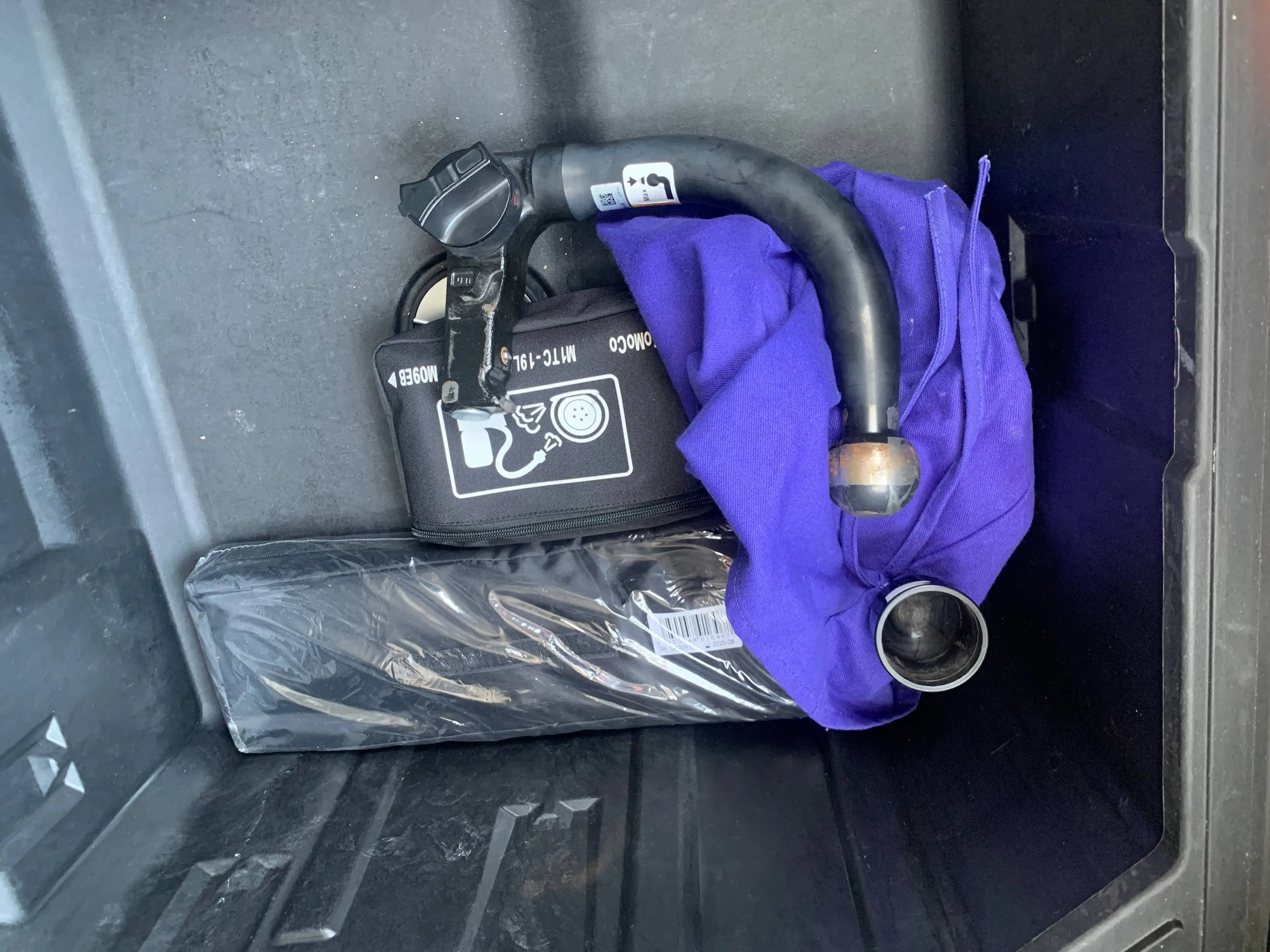 Ford Puma Titanium X Massagesitze-B&O Soundsystem-Kamera-v.Assistenten-T-Leder-Alu 18"-AHK-Top — photo 9