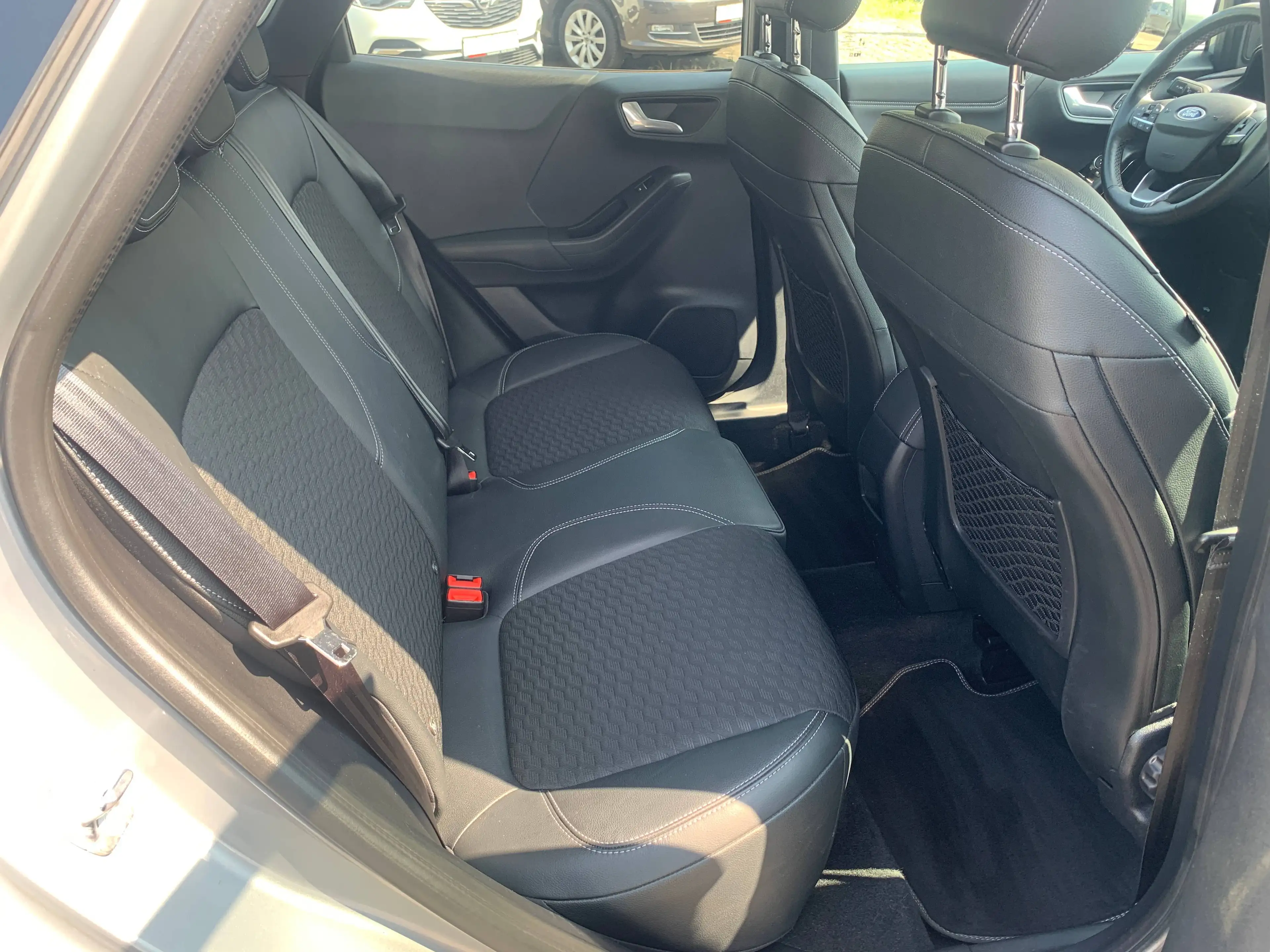 Ford Puma Titanium X Massagesitze-B&O Soundsystem-Kamera-v.Assistenten-T-Leder-Alu 18"-AHK-Top — photo 10