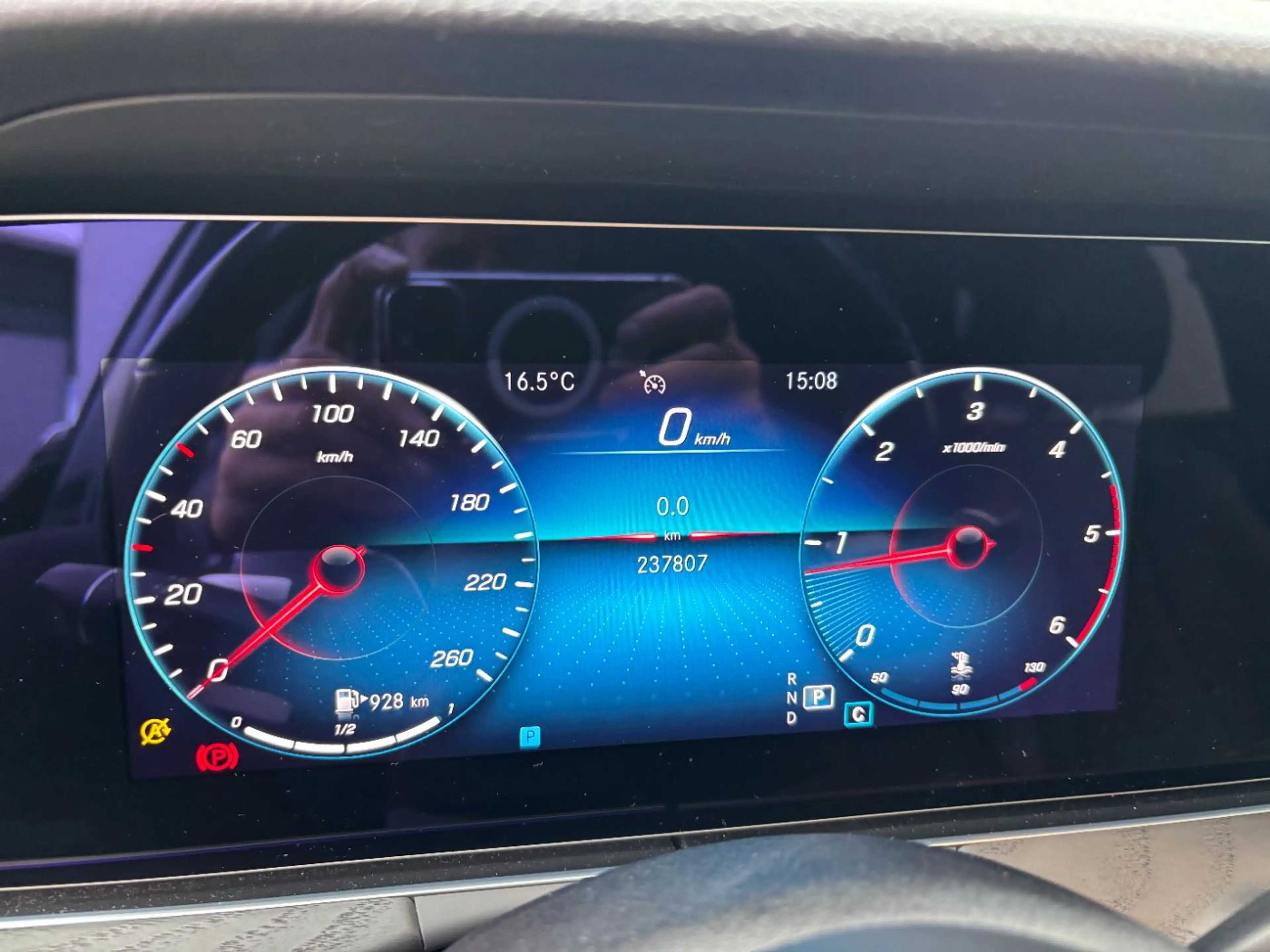 Mercedes-Benz E 220 d 4MATIC T-Modell Austria Edition RKam — photo 12