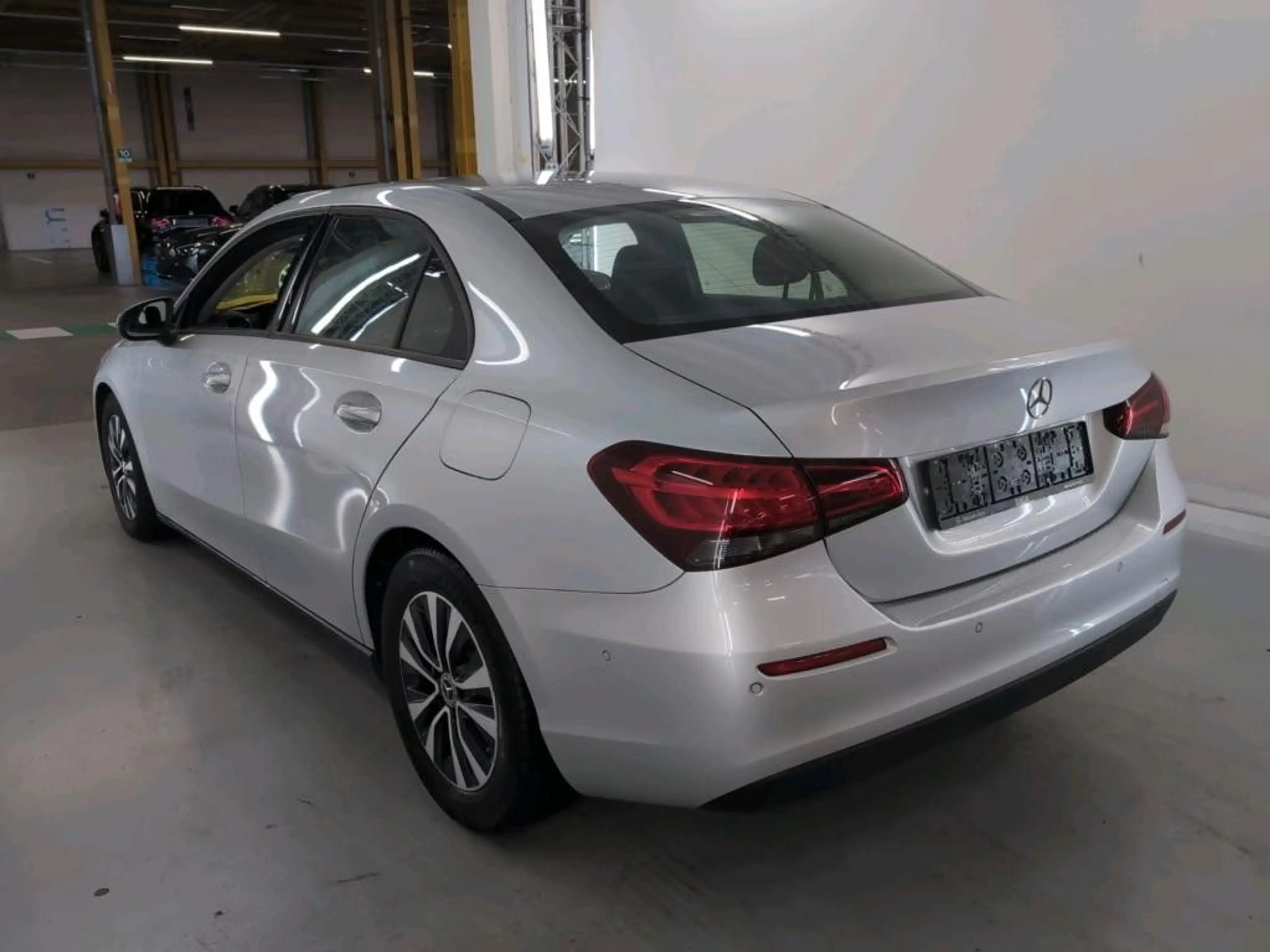 Mercedes-Benz A 180 2.0 A 180 D BUSINESS SOLUTION