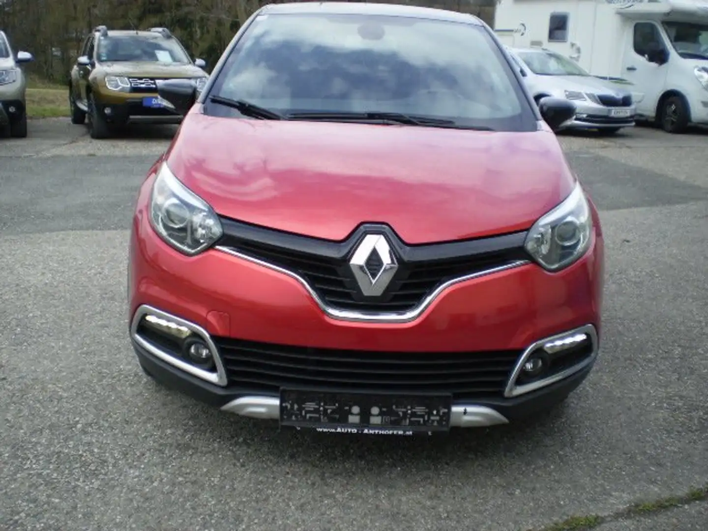 Renault Captur XMOD Rot - 2