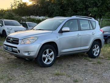 RAV4 2.2 d-4d Luxury 136cv