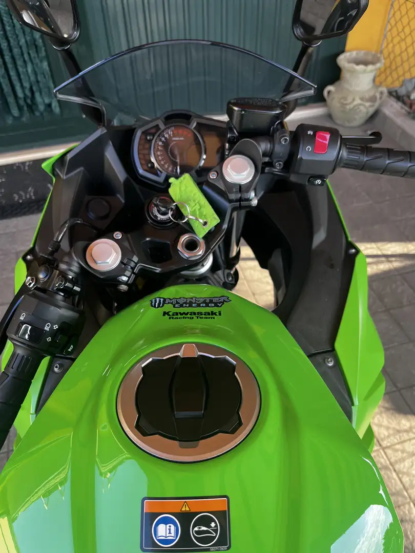 Kawasaki Ninja 400 Verde - 1