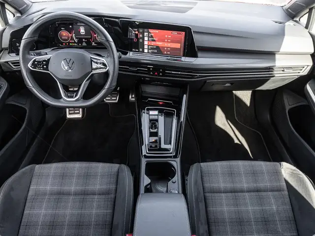 Volkswagen Golf view 10