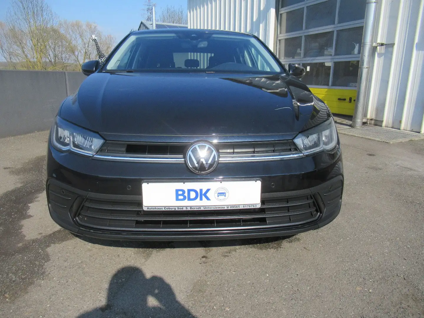Volkswagen Polo VI LED PDC SHZG TEMPOMAT ACC ALU DAB+ Schwarz - 2