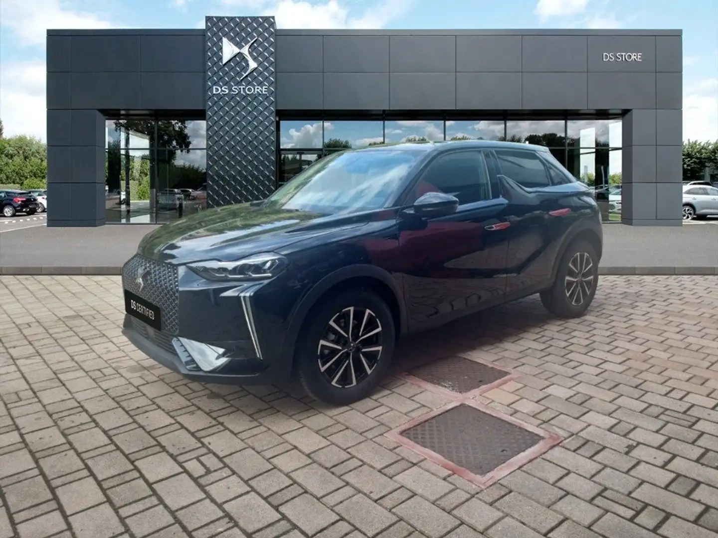 DS Automobiles DS 3 HYBRID 145CV PALLAS Schwarz - 1