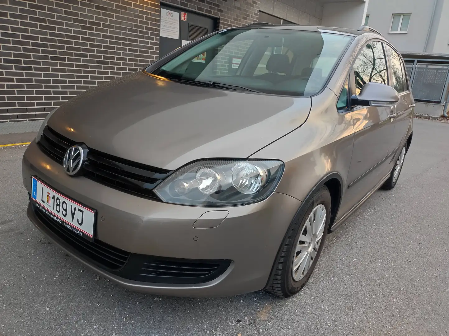 Volkswagen Golf Plus Golf Plus Trendline 1,6 TDI DPF Trendline Grau - 2