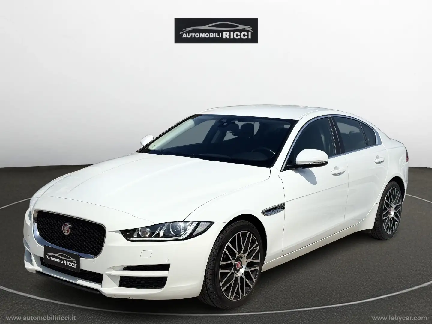 Jaguar XE 2.0 D 180 CV aut. Prestige Wit - 1